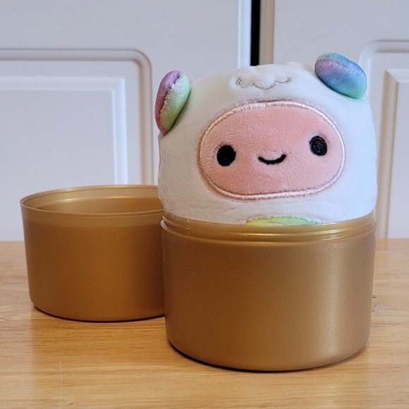 Squishmallows Mystery Capsule 2022 4inch Gabby the Yeti - Picture 2 of 6